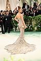 jlo-met-arrival