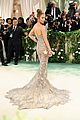 jlo-met-arrival