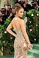 jlo-met-arrival