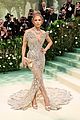 jlo-met-arrival