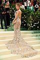 jlo-met-arrival