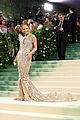 jlo-met-arrival
