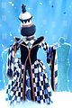 chess-masked
