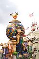 disney-parks-christmas