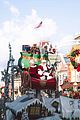 disney-parks-christmas