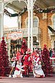 disney-parks-christmas