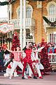 disney-parks-christmas