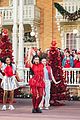 disney-parks-christmas