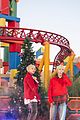 disney-parks-christmas