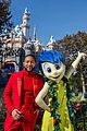 disney-parks-christmas