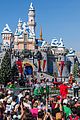 disney-parks-christmas