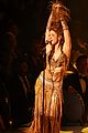 shakira-gram-performance