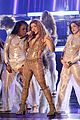 shakira-gram-performance