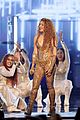 shakira-gram-performance