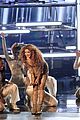 shakira-gram-performance