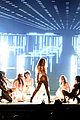 shakira-gram-performance