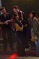 michelle-monoghan-aaron-paul-eating-dinner-spouses-night