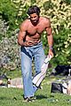 guy-shirtless