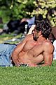 guy-shirtless