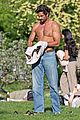 guy-shirtless