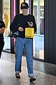 miley-cyrus-la-piercing-shop-fans