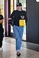 miley-cyrus-la-piercing-shop-fans