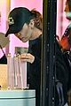 miley-cyrus-la-piercing-shop-fans