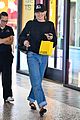 miley-cyrus-la-piercing-shop-fans