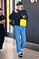 miley-cyrus-la-piercing-shop-fans