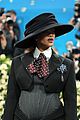 rihanna-closes-met