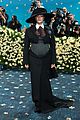 rihanna-closes-met