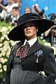 rihanna-closes-met