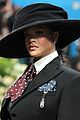 rihanna-closes-met