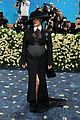 rihanna-closes-met