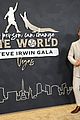 robert-irwin-steve-irwin-gala-bindi-misses