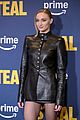 sophie-turner-steal