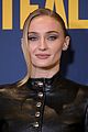 sophie-turner-steal