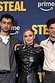 sophie-turner-steal