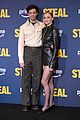 sophie-turner-steal