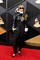 miley-grammys-red