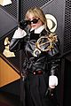 miley-grammys-red
