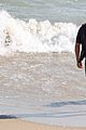 beck-wetsuit-beach