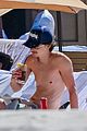 chalamet-beachtime