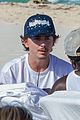 chalamet-beachtime